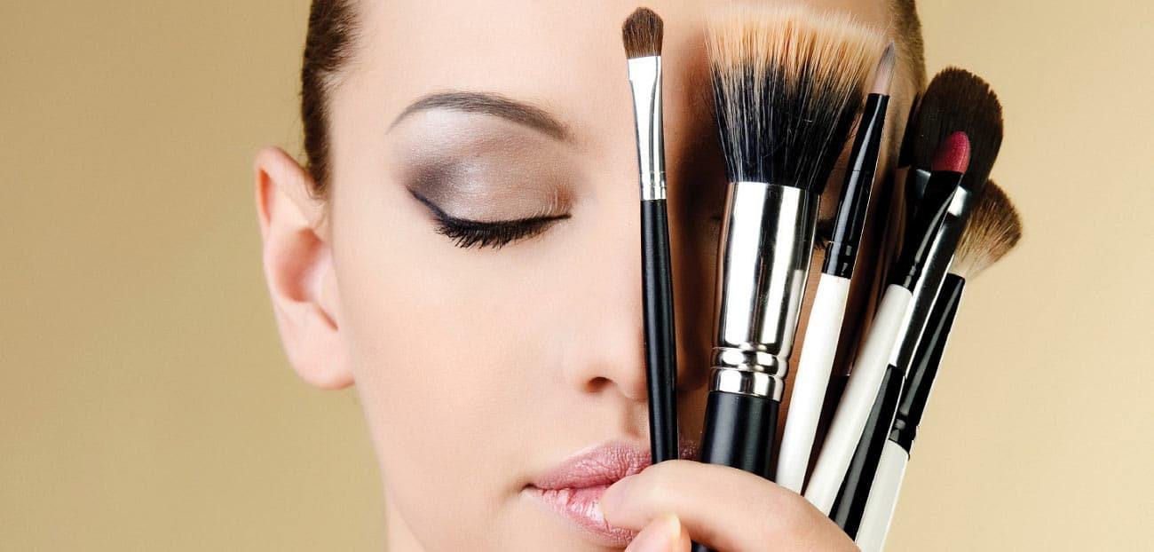 How to Shop Safely for Makeup Brands in Pakistan on E-Commerce Platforms