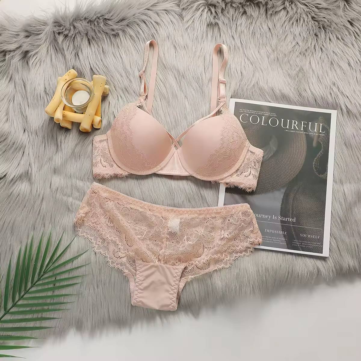 Comfortable Two Pieces Sexy Lace Ladies Lingerie Bra And Panty Set, Light Pink