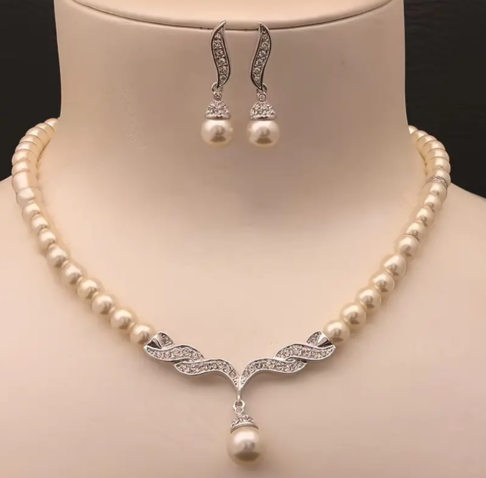 3pcs Earrings Plus Necklace Elegant Jewelry Set Inlaid Rhinestone Made Of Milky Stones Dainty Party Accessories Perfect Birthday Gift For Your Lover