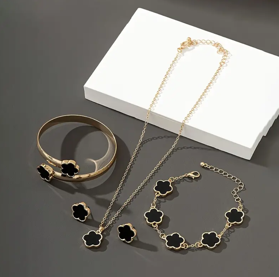 Clover Flower Jewelry Set, Elegant Sexy Style, Includes Clover Bracelet, Bangle, Stud Earrings, And Necklace Delicate Female Jewelry Set