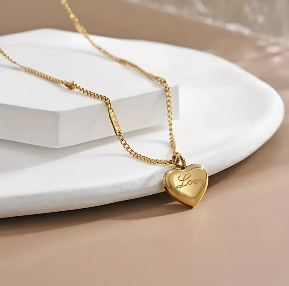 Stainless Steel Golden Color Love Heart Necklaces For Men And Women, Trendy Fashion Festival Party Gift Jewelry